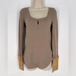 We the Free Top 🌱